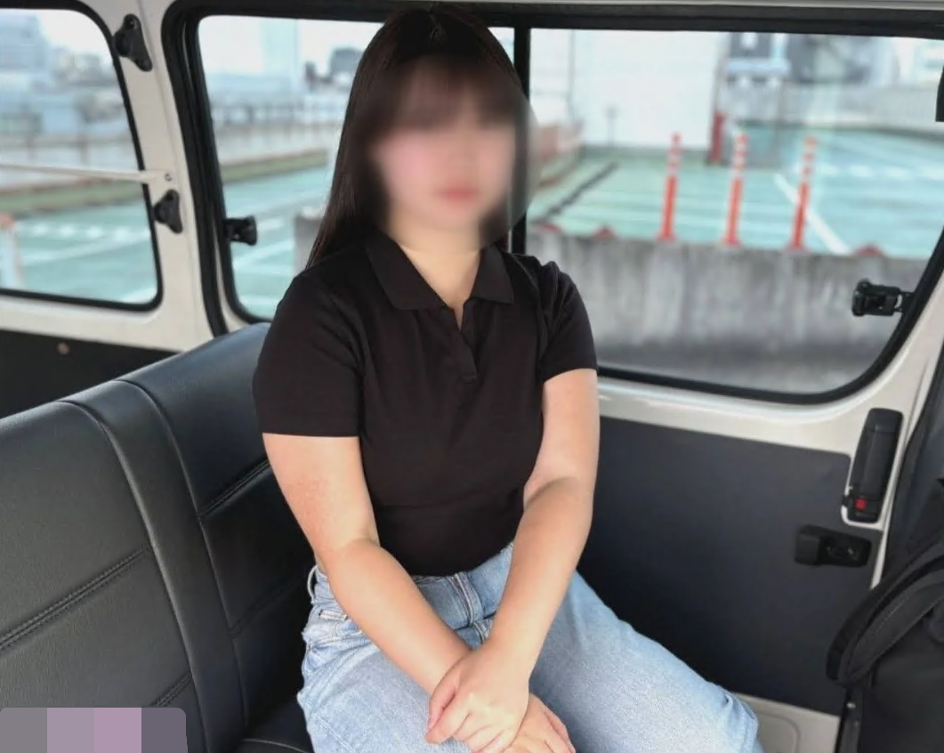 「ぽちゃりちゃんにまったり車内フェラしてもらった！の巻」 フェラする女